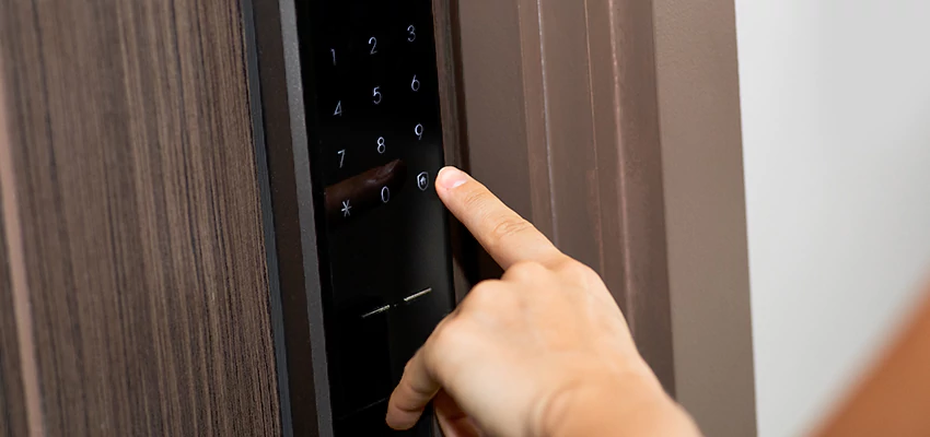 Smart Electric Locks Replacement Services in Carol Stream