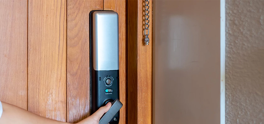 Home Security Electronic Locks Upgrades in Carol Stream